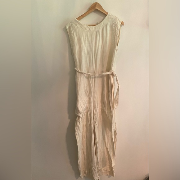Linen Like Jumpsuit - Picture 3 of 3